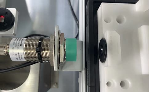 工業RFID讀寫器與定制天線在汽車產線管理應用案例